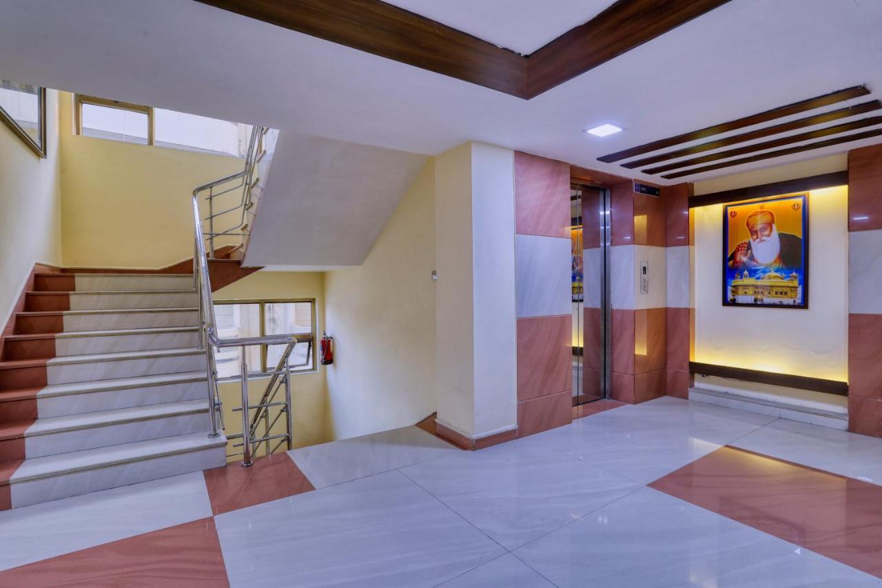 Bed & Breakfast Cherrystay Amrit Residency *