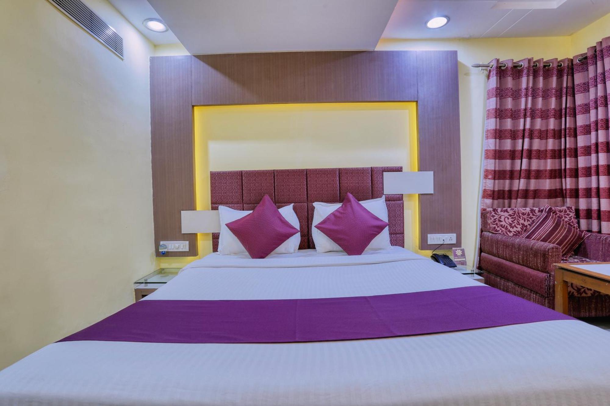 Cherrystay Amrit Residency Bed & Breakfast *